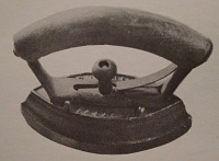 Collecting vintage irons. History of ironing. Музей утюга. Коллекционирование. Старинные утюги. Конструкция этой круглой рукоятки была запатентована и изготовлена компанией George H. Ober C Из Чагрин-Фолс, штат Огайо,