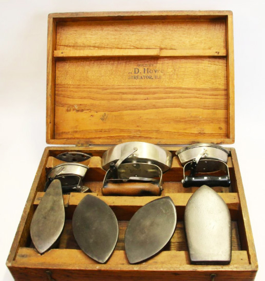 Collecting vintage irons. History of ironing. Музей утюга. Коллекционирование. Старинные утюги. Асбестовые утюги компании Dover Manufacturing Co.