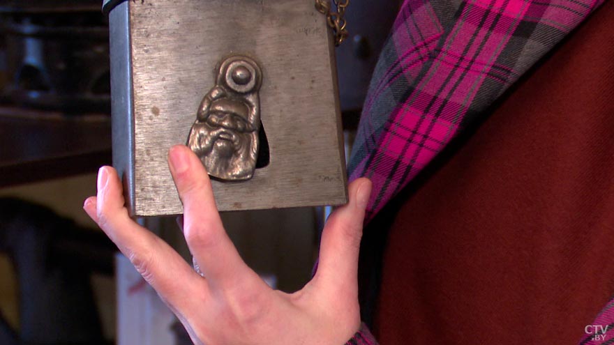 Irons museum. Collecting vintage irons. History of ironing. История глажения. Утюг спиртовой