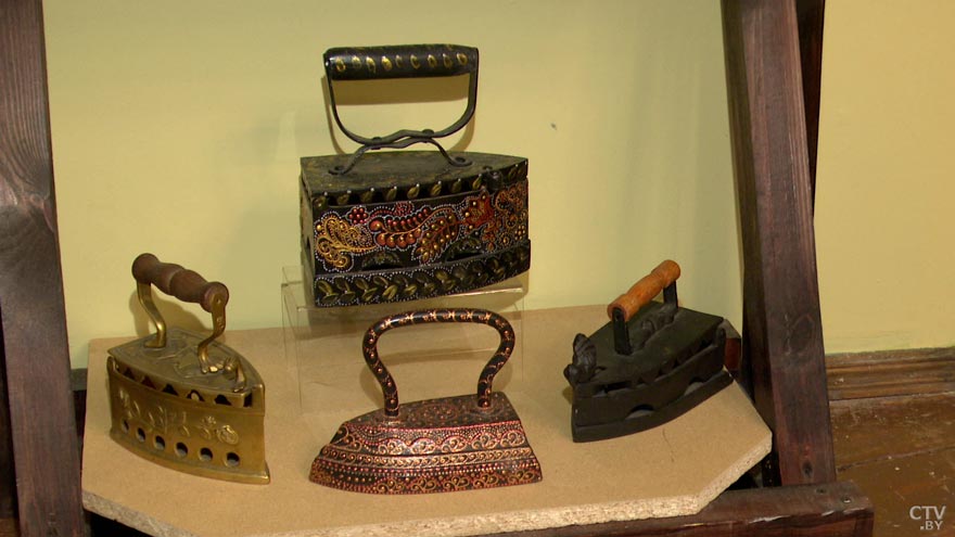 Irons museum. Collecting vintage irons. History of ironing. История глажения. Утюг спиртовой