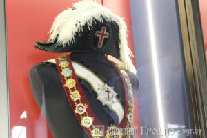 Орден улыбки, сабли и крылатый гусар — в Гродно открывается музей холодного парадного оружия