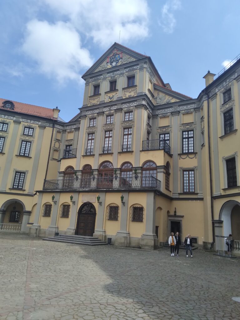 Несвиж-Лошицкая усадьба