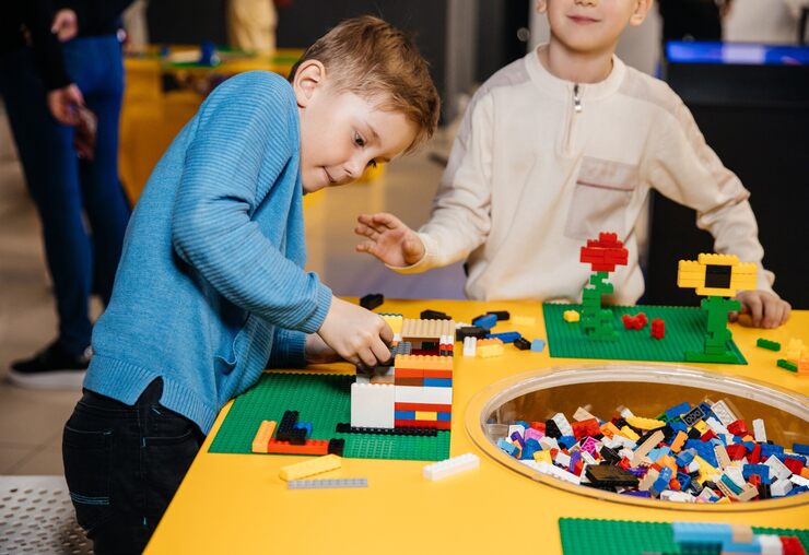 «Легоу» — выставка легендарного конструктора для детей и взрослых