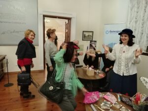 Выставка «Мир веера» из коллекции «Музей «Замковый комплекс «Мир».