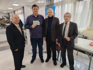 Вручение удостоверения "Активист БелРООК"