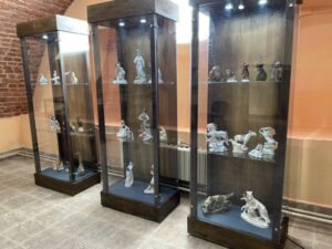 Фоторепортаж с выставки «СИМФОНИЯ ФАРФОРА»