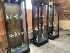 Фоторепортаж с выставки «СИМФОНИЯ ФАРФОРА»