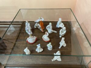 Фоторепортаж с выставки «СИМФОНИЯ ФАРФОРА»