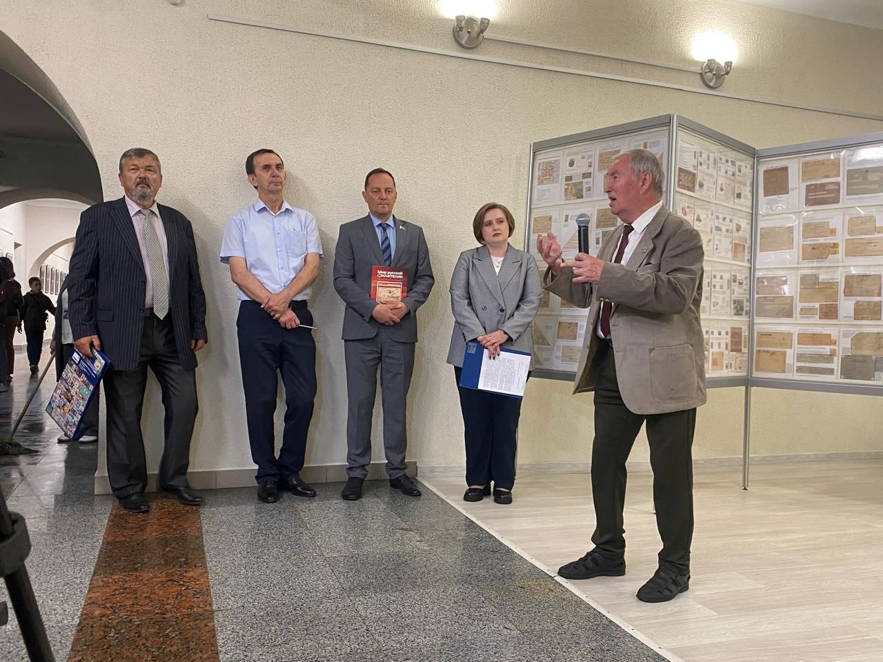 Об открытии выставки "Живые строки войны" в г. Бресте