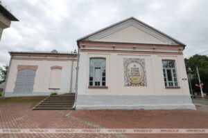Мемориальную доску коллекционеру Ивану Галькевичу открыли в Витебске 