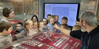 Начало занятий в Клубе юных коллекционеров