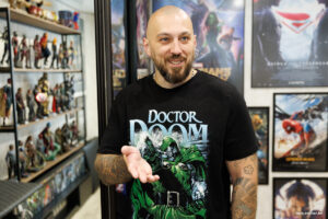 Коллекция на тысячи долларов. Вот зачем белорус собирает фигурки Marvel