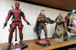 Коллекция на тысячи долларов. Вот зачем белорус собирает фигурки Marvel