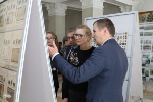 Открытие выставки БелРООК и БСФ в Академии управления при Президенте Республики Беларусь