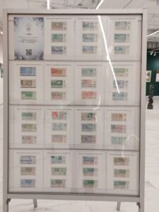 Новые грани искусства в арт-пространстве VivaKolaArt. Новогоднее настроение в ТЦ Призма.