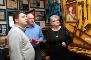 В дар музею