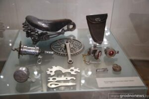 Сегодня в Гродно открылась выставка ретровелосипедов «Неман»