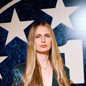 От утюгов до кукол и мемов. Что коллекционируют белорусы разных поколений