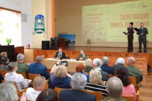 В дар музею