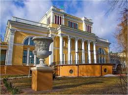 "Артисты" из фарфора, стекла, текстиля. Более 150 статуэток и кукол клоунов представят на выставке в Гомеле