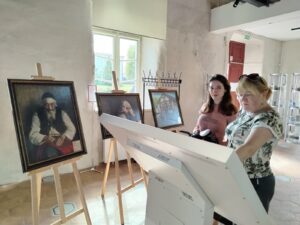 Монета привела в музей